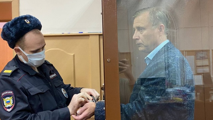 Совладельца SPAR Владислава Левчугова отправили в СИЗО на 2 месяца — что ему грозит по делу о взятке