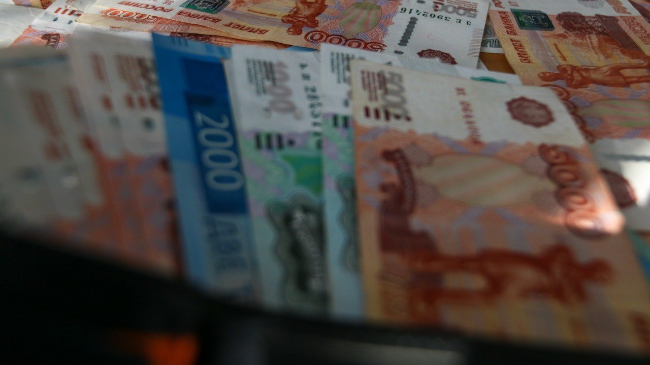 Средняя зарплата в Татарстане перевалила за <nobr class="_">50 тысяч</nobr>. А сколько вы зарабатываете?