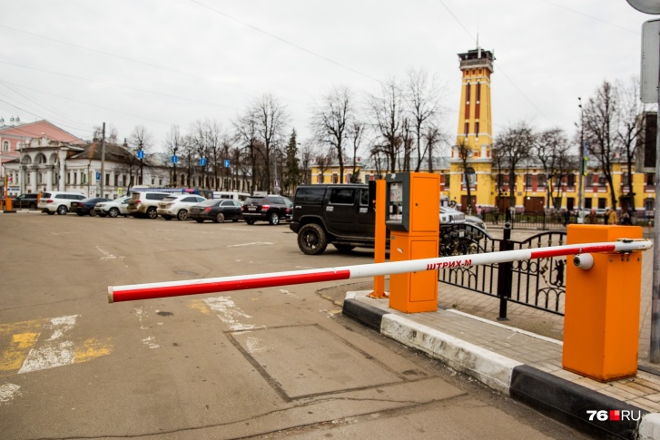 Платные парковки обсуждают уже неделю Платные парковки обсуждают уже неделю