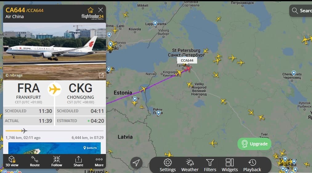 Полет самолетов сейчас. Самолет на Flightradar дипломаты. Флайт радар 24. Самолёты летающие над Россией. Карта полётов самолётов над Европой.