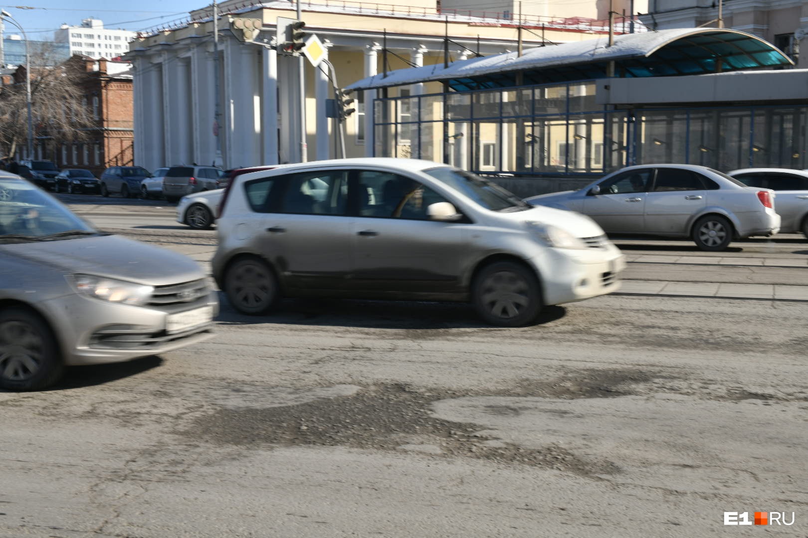 В Екатеринбурге отремонтируют загруженную улицу, ведущую к вокзалу и Макаровскому мосту