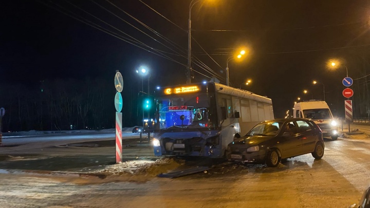 В Архангельске произошло ДТП с автобусом