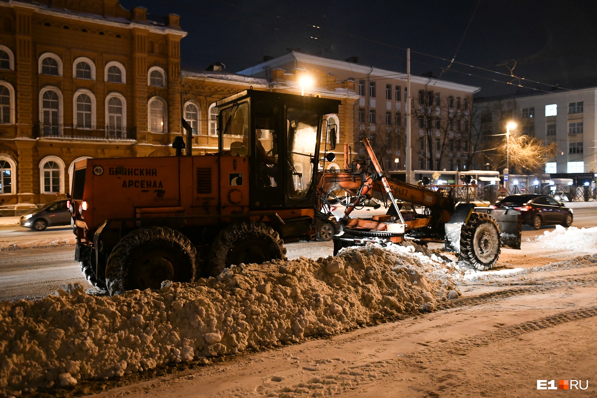 Работают на троечку. Екатеринбург стал четвертым по качеству уборки снега в России
