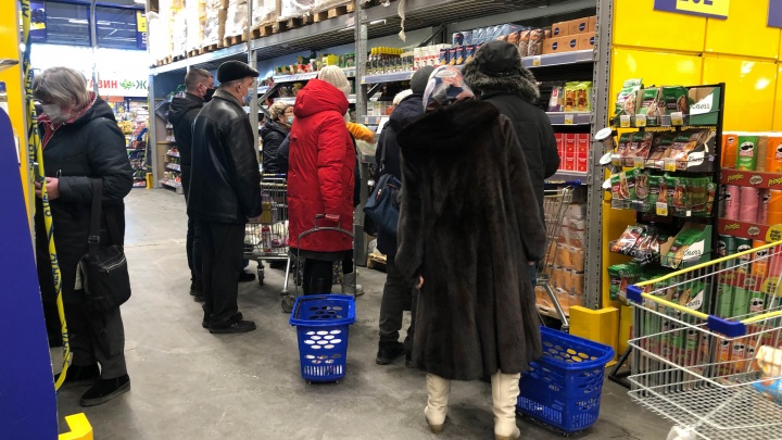 Сыр за 3500 рублей и рыба за 4000: изучаем шокирующие ценники на прилавках тюменских супермаркетов