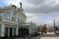 Средняя зарплата директора омского драмтеатра выросла до 308 тысяч рублей
