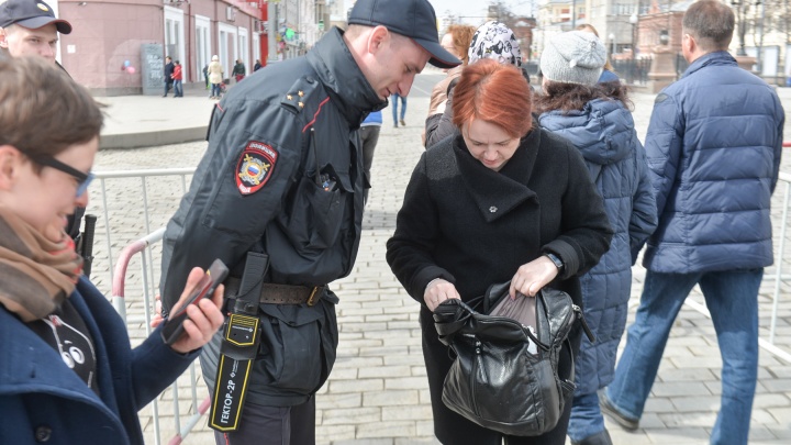 Читинку оштрафовали за зеленые ленты, символизирующие протест против вторжения на Украину