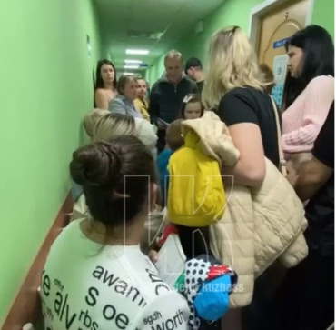 «Дышать уже нечем»: Минздрав Кузбасса прокомментировал многочасовые очереди в детской поликлинике