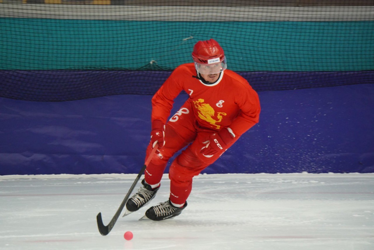 Нападающий Сергей Ломанов стал играющим тренером хоккейного «Енисея»