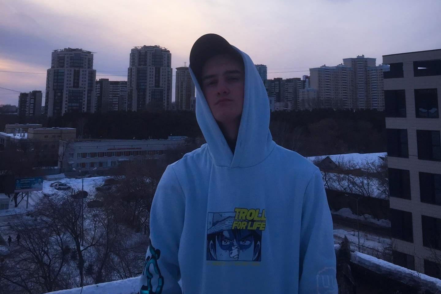 19-летний парень занимался спортом, играл в баскетбол 19-летний парень занимался спортом, играл в баскетбол