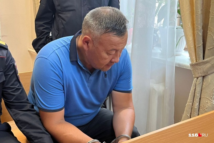 Владимир Казанков продолжит сидеть под домашним арестом до <nobr class="_">9 сентября</nobr> Владимир Казанков продолжит сидеть под домашним арестом до <nobr class="_">9 сентября</nobr>