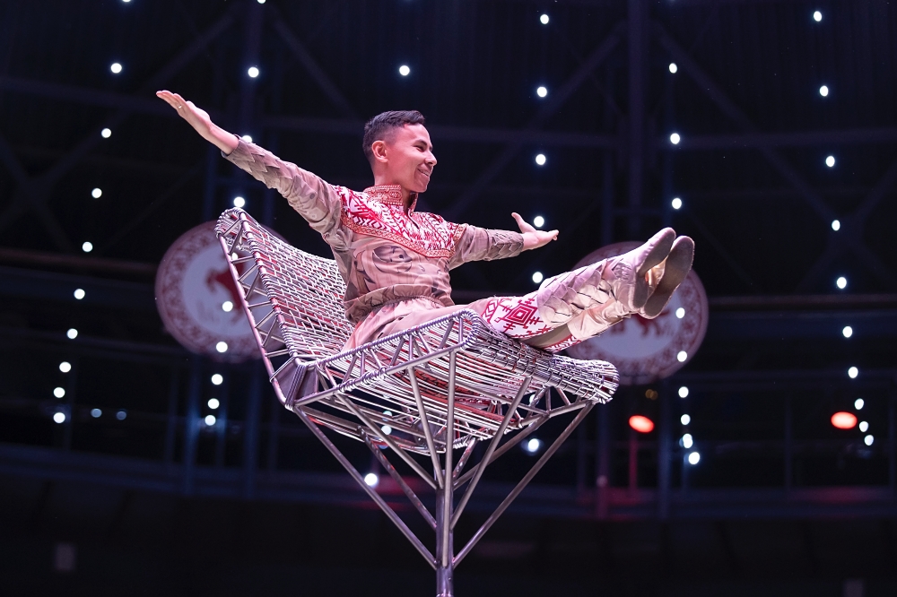 Вместе целая страна цирк на фонтанке. Цирк на фонтанке представления. Цирк на фонтанке программа. Известные циркачи. Цирк на фонтанке санкт петербург программа.