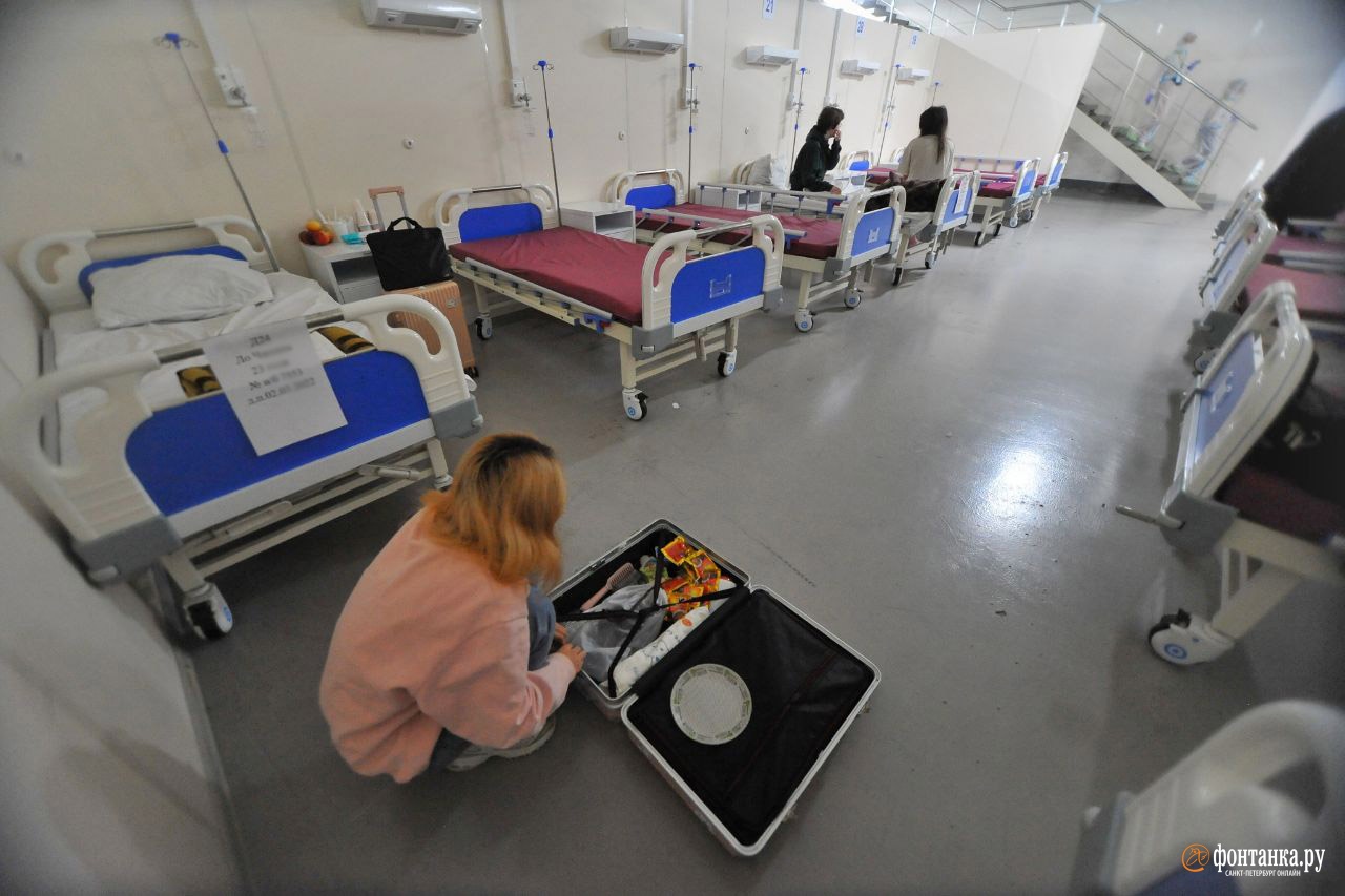 «Фонтанка» показывает опустевший госпиталь в «Ленэкспо»