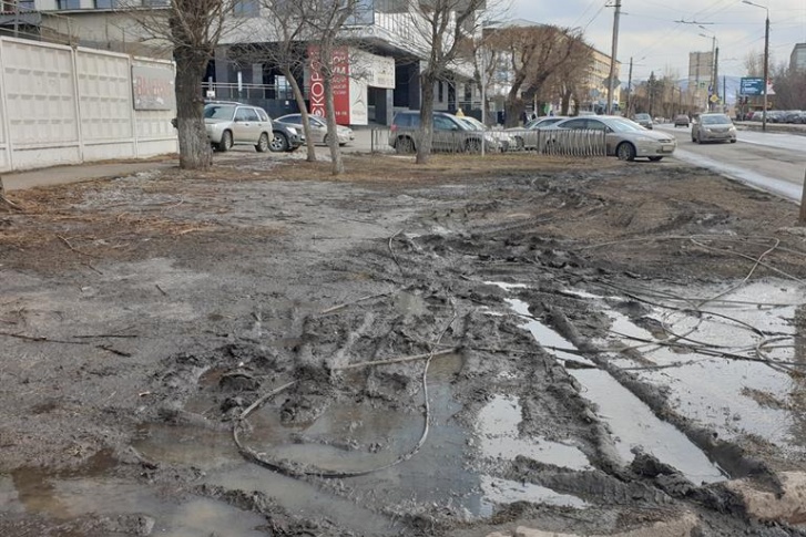 Маерчака. Раньше это было газоном Маерчака. Раньше это было газоном