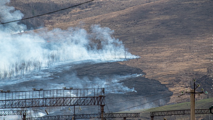 В День Победы в Кузбассе случилось почти 130 пожаров. Их тушили больше 500 сотрудников МЧС