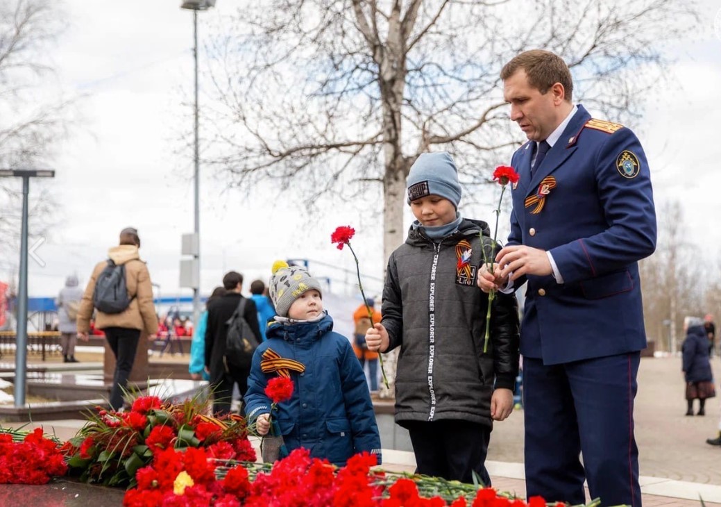 В акции памяти принимали участие семьи с детьми В акции памяти принимали участие семьи с детьми