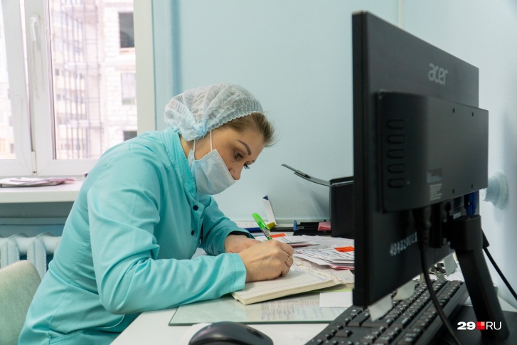 Несмотря на снижение числа пациентов, ситуация остается напряженной Несмотря на снижение числа пациентов, ситуация остается напряженной