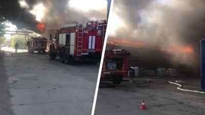 Как тушили завод в Бердске: у него разобрали крышу и наблюдали за пожаром с квадрокоптера (онлайн)