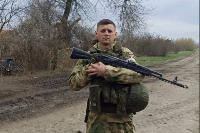 Михаил Меньшенин служил по контракту Михаил Меньшенин служил по контракту