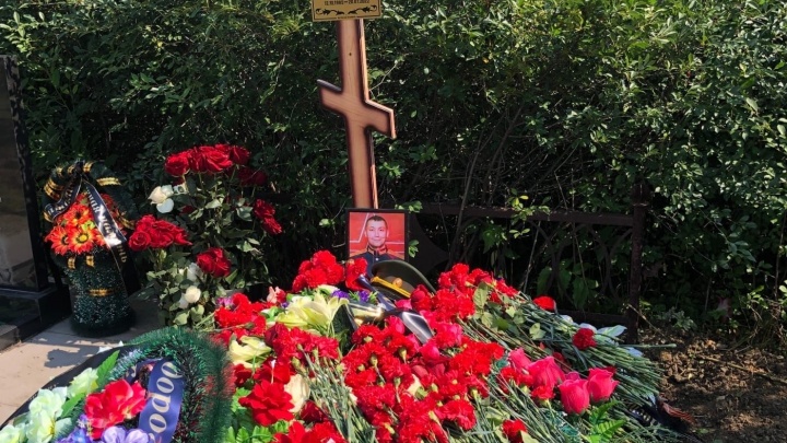 «До сих пор не понимаю, зачем он сел в танк»: в Чебаркуле простились с погибшим на Украине подполковником