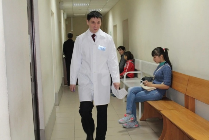 Ринат Рахматуллин перебрался из Челябинска в кунашакскую больницу по программе «Земский доктор»
