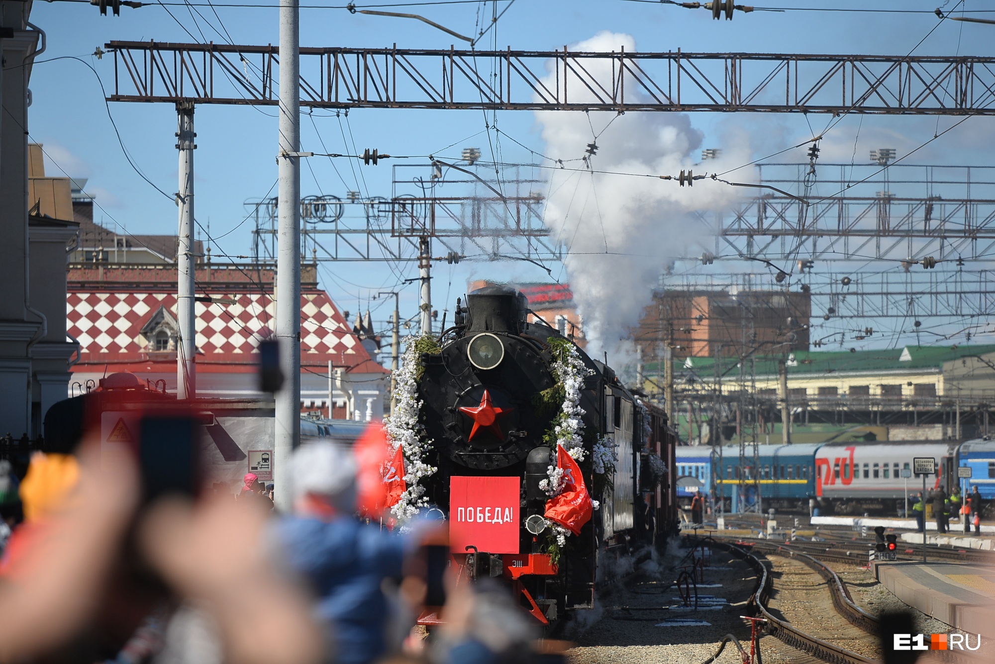 Поезд 061м. Ретро поезд Екатеринбург 2022. Эшелон Победы 2022 Екатеринбург. Поезд эшелон Победы 2022. Эшелон Победы.