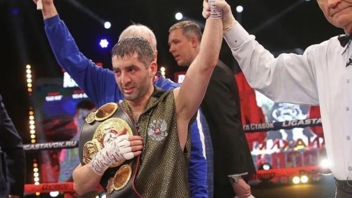 «Я это сделал на победной ноте»: кузбасский боксер Михаил Алоян завершил карьеру