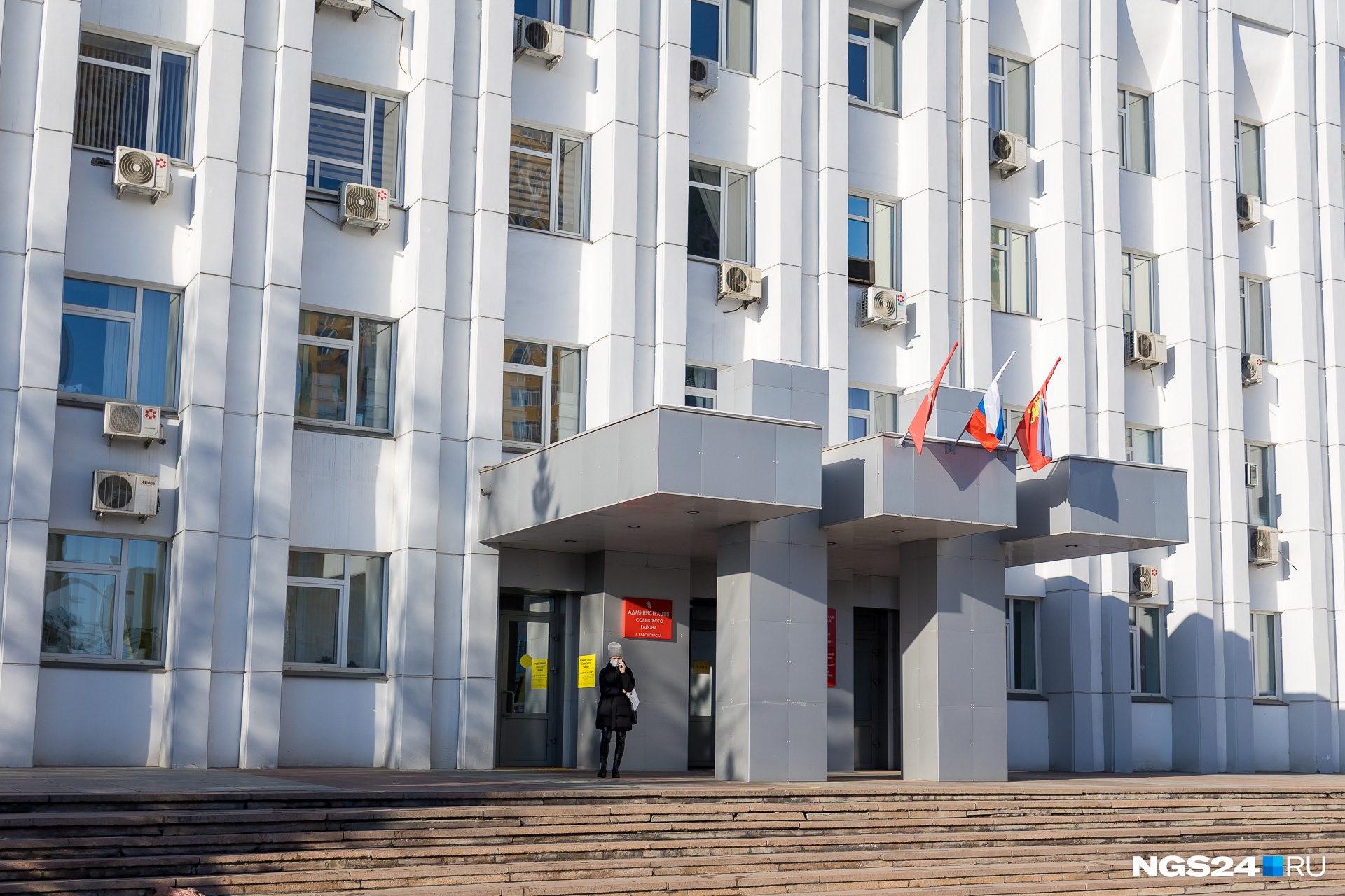 В отделе опеки по Октябрьскому району заявили, что у ребенка нет статуса сироты, поэтому усыновить его нельзя В отделе опеки по Октябрьскому району заявили, что у ребенка нет статуса сироты, поэтому усыновить его нельзя