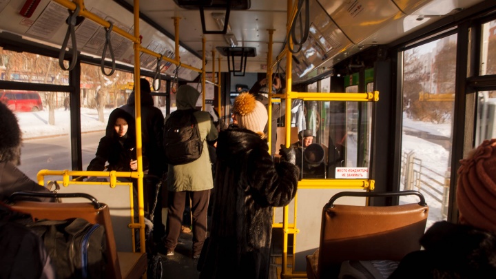 Власти решили, вводить ли QR-коды в общественном транспорте Тюмени по примеру Казани