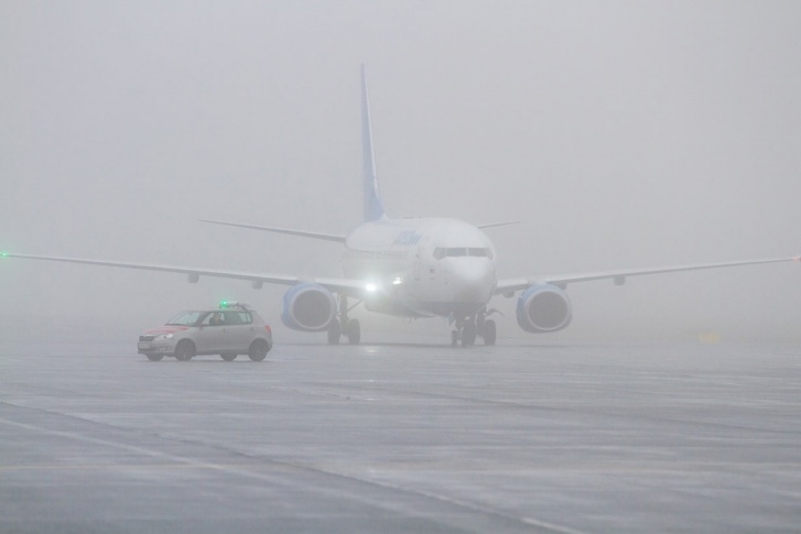 Плохая погода вновь стала причиной задержки авиарейсов в аэропорту Сургута