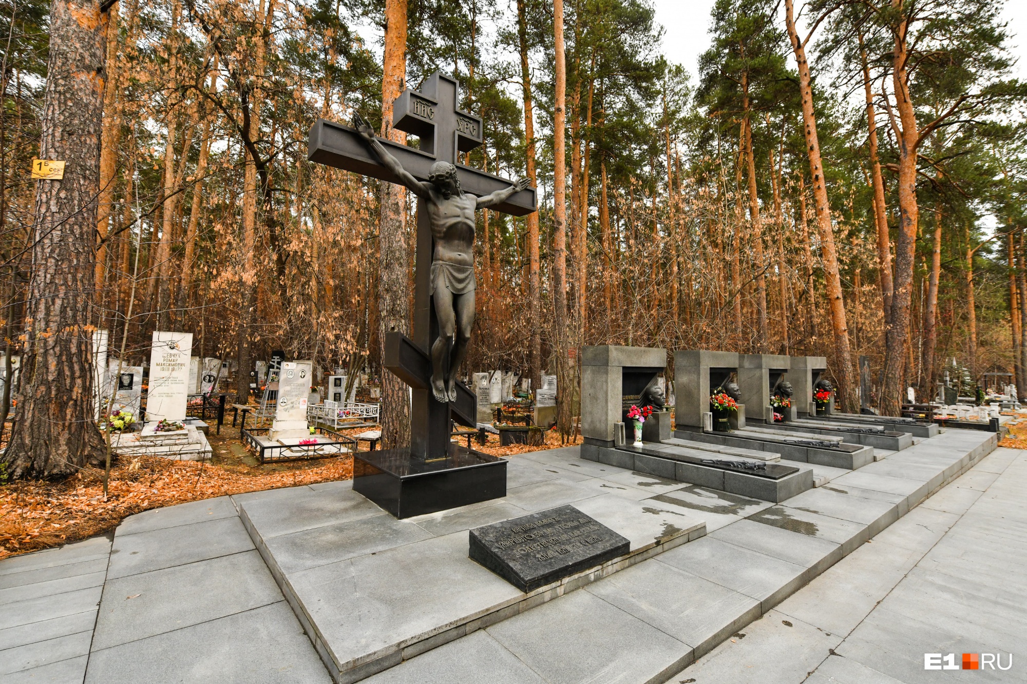 Мафия-тур: где похоронены бандиты-головорезы из Екатеринбурга, которые расстреливали друг друга в 90-е