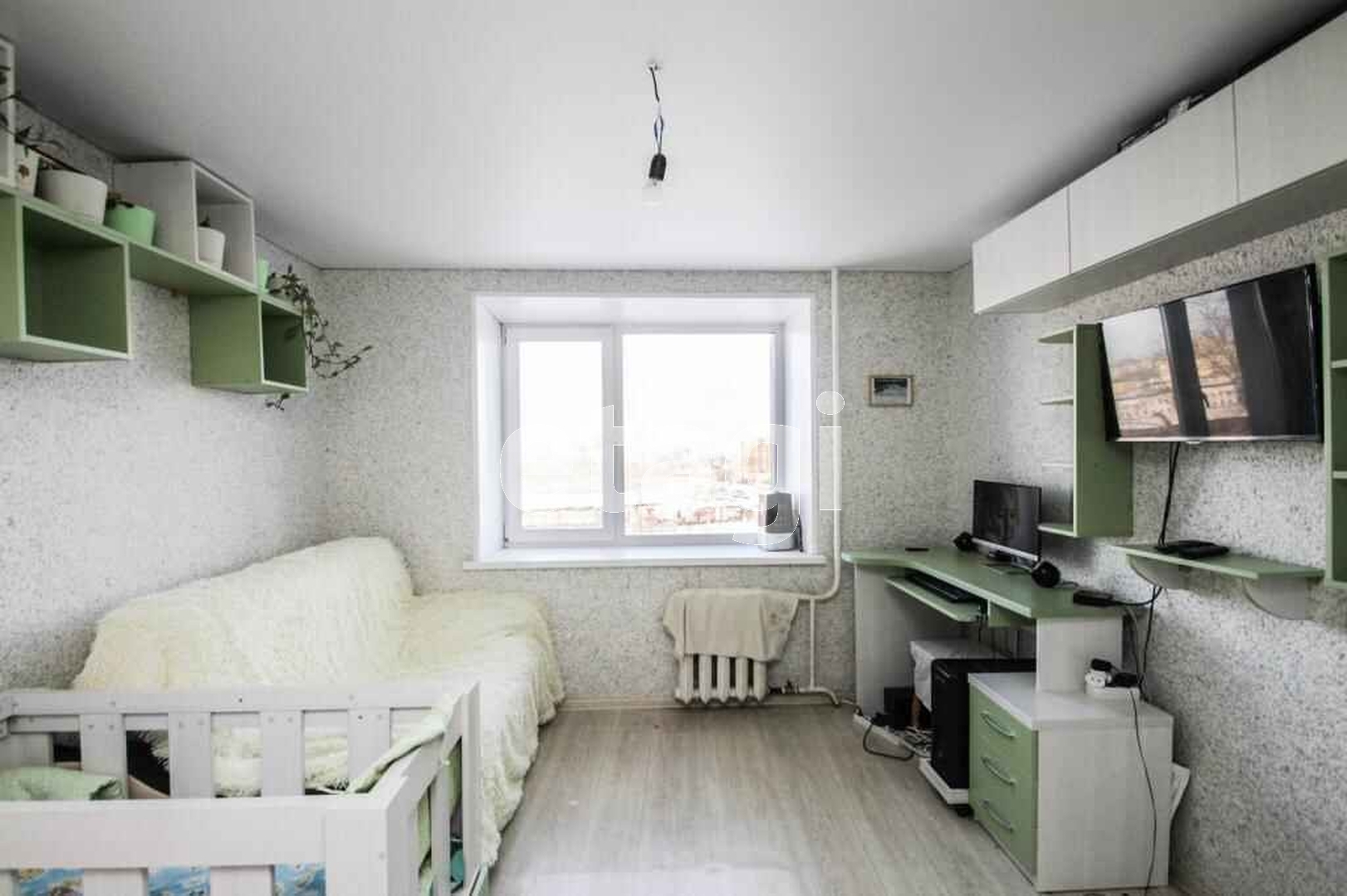 А эта стильная комнатка в 13 квадратов продается на Маяке уже за 870 тысяч рублей