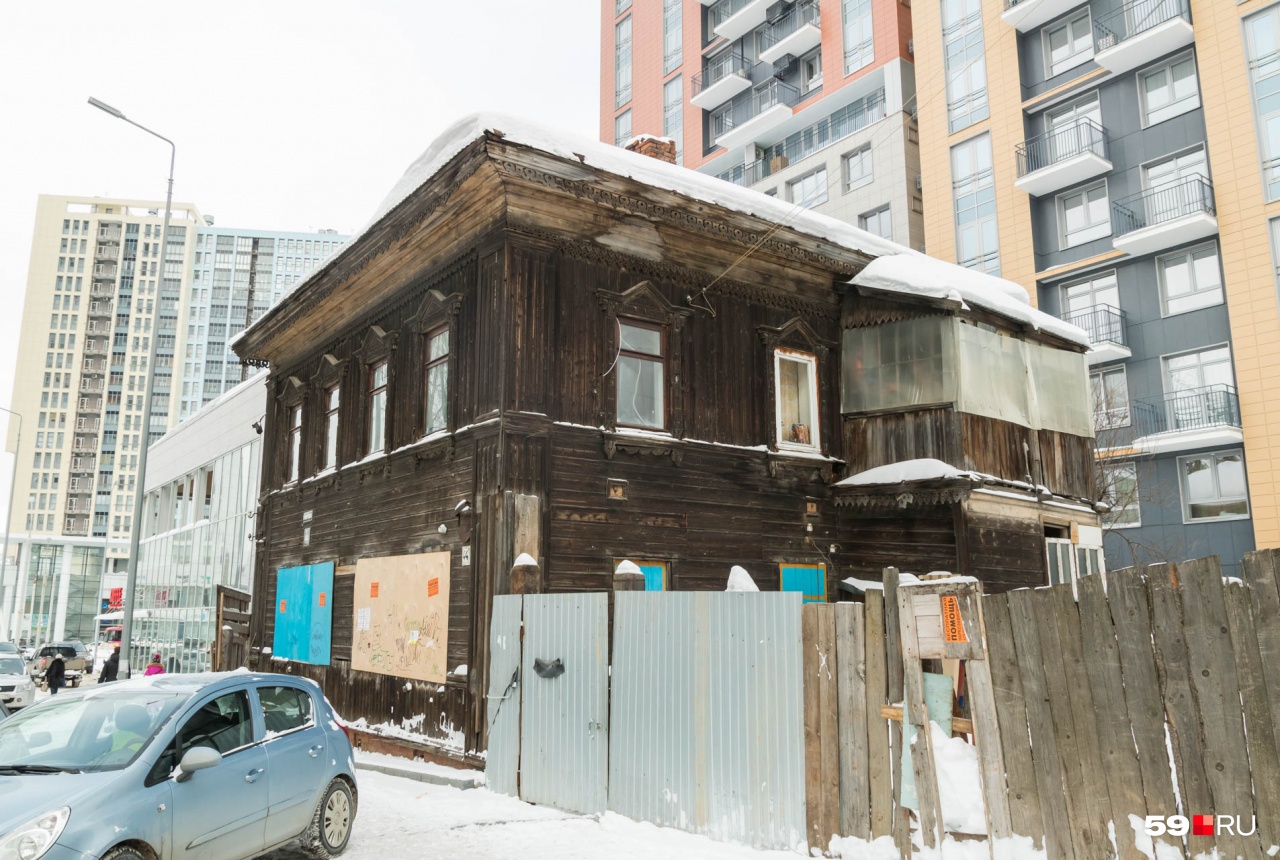 Так дом на Сибирской выглядел в феврале 2019 года