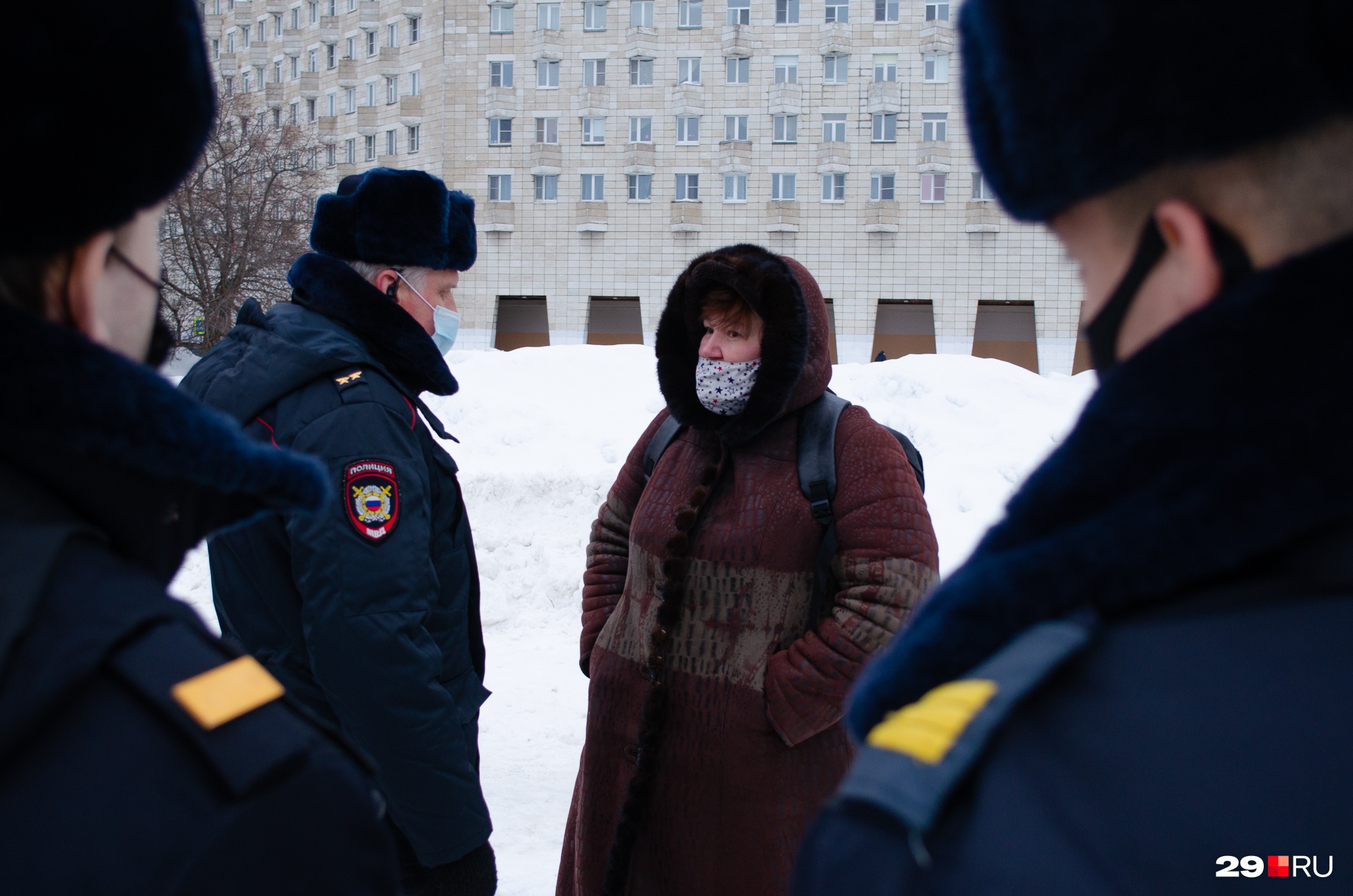 Но задержанной юристке Оксане Владыке вменяют неповиновение полиции