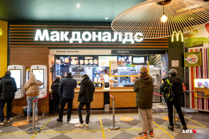 Власти Москвы поддержат возобновление работы McDonald’s под новым брендом
