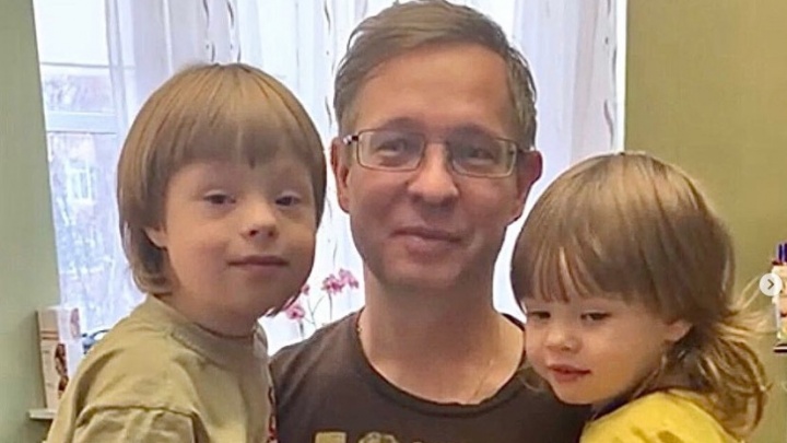 Евгений Куйвашев поможет построить дом семье врача, который в одиночку воспитывает шестерых детей