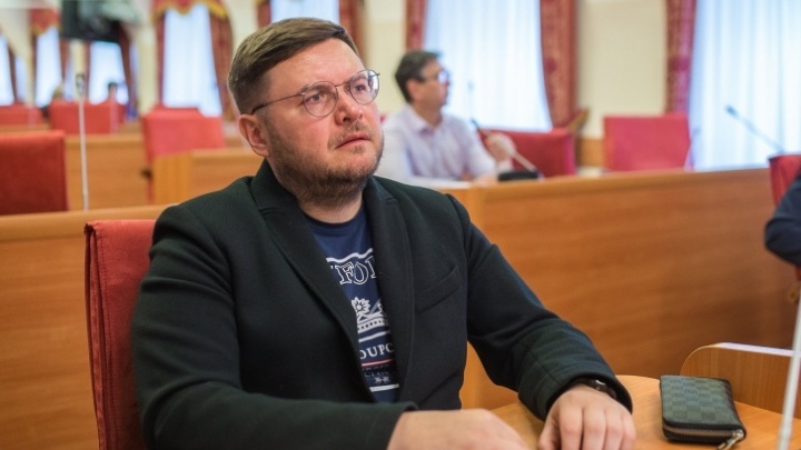 Депутата Романа Фомичева этапировали в колонию к экс-мэру Евгению Урлашову