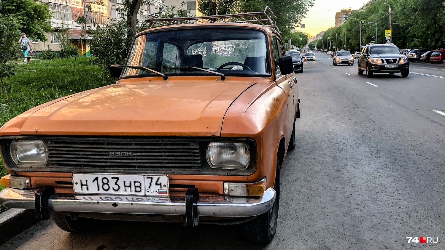Возраст автомобиля напрямую не учитывается, но почти всегда фигурирует во внутренних расчетах страховых при определении базового тарифа. Старые машины порой вообще не страхуют (но это незаконно) Возраст автомобиля напрямую не учитывается, но почти всегда фигурирует во внутренних расчетах страховых при определении базового тарифа. Старые машины порой вообще не страхуют (но это незаконно)