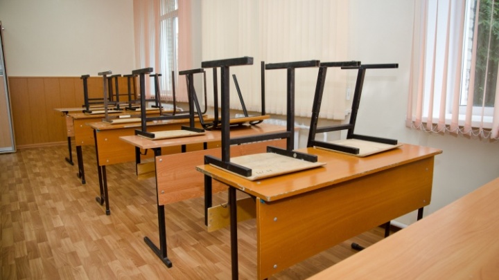 Эвакуация прошла в школе в центре Новосибирска — сообщения о минированиях приходят в разных городах России