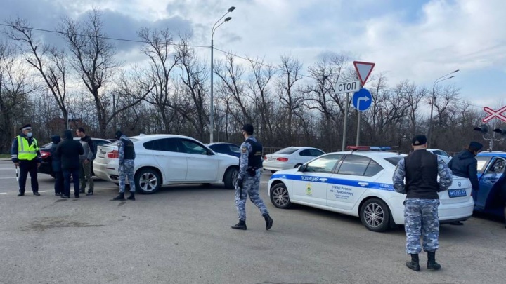 Приставы арестовали 67 машин у должников из Краснодарского края