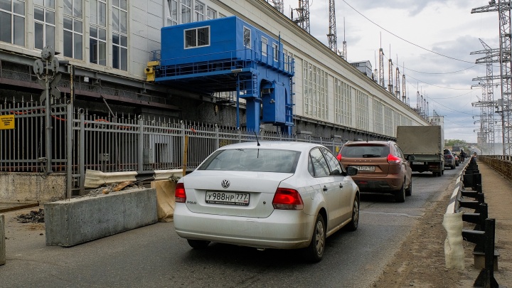 В Перми закроют ж/д переезд на Писарева, но на время откроют двустороннее движение через КамГЭС