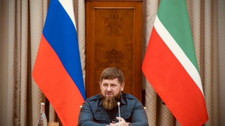 «Семейке придется жить озираясь»: Кадыров призвал иностранные государства «вышвырнуть» семью экс-судьи Янгулбаева