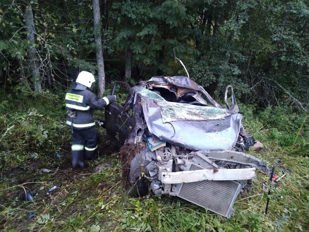 В изуродованной машине в Карелии три человека смогли выжить | 04.09.2022 |  Санкт-Петербург - БезФормата