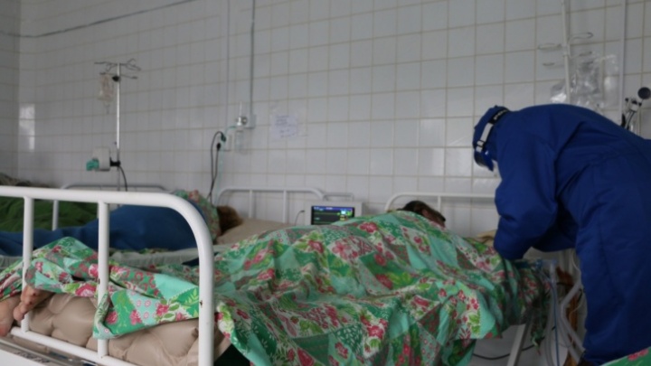 Почти 900 тюменцев в ноябре скончались от коронавируса: Росстат опубликовал новые страшные цифры
