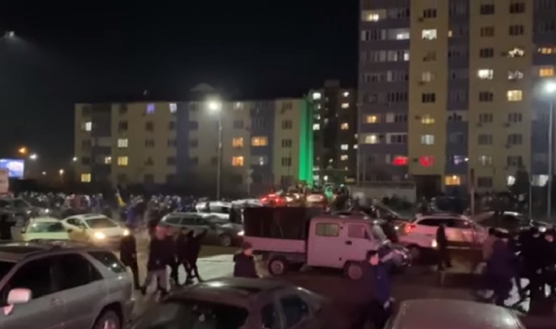 «Мы никаких новостей не знаем, только слышим выстрелы»: жители Казахстана — о протестах в стране