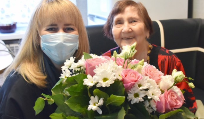 Жительница Ханты-Мансийска отметила 100-летний юбилей