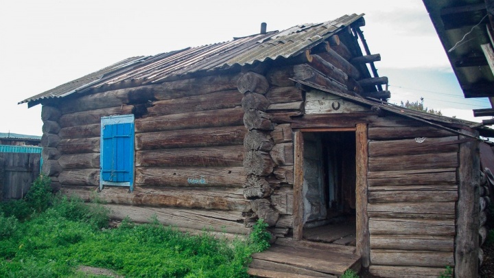 200-летний дом в селе Калинино чуть не сгинул в печи. Собственника обязали его сохранить