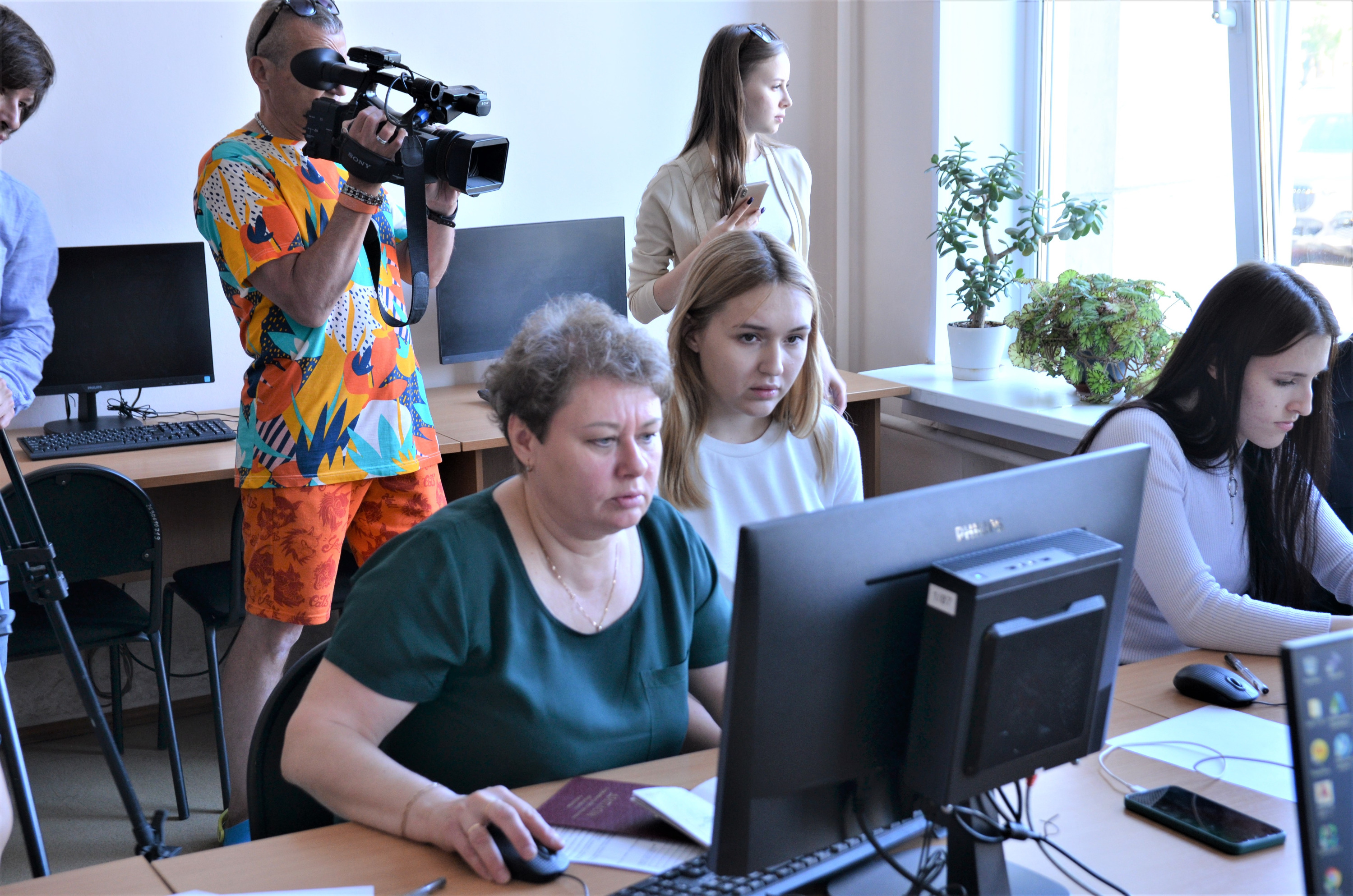 Собираясь в приемную комиссию ЮУрГУ, возьмите паспорт, документ об образовании с приложением, а также СНИЛС Собираясь в приемную комиссию ЮУрГУ, возьмите паспорт, документ об образовании с приложением, а также СНИЛС