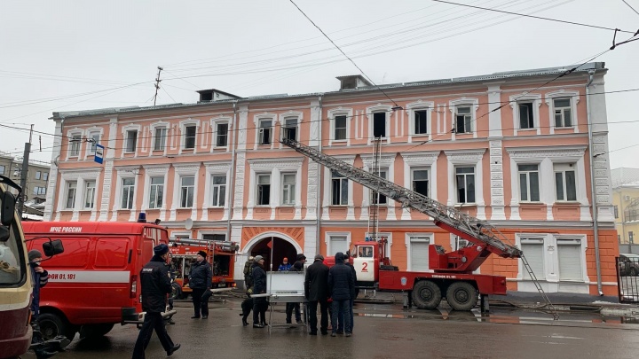 Свет и газ сегодня начнут возвращать в горевший на улице Пискунова в Нижнем Новгороде дом