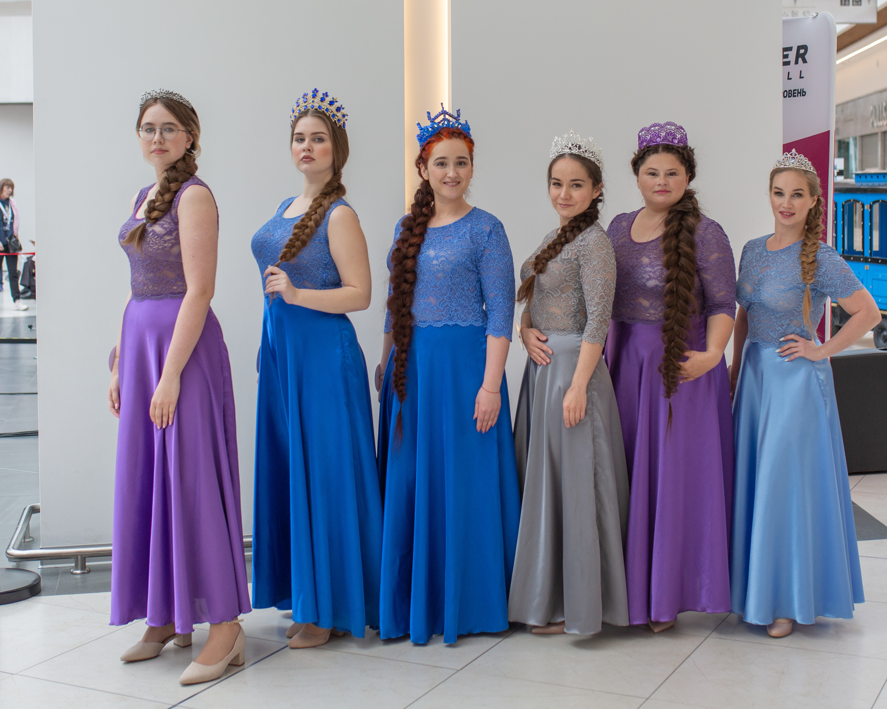 Парад длинноволосых: в Екатеринбурге выбрали хозяйку самой красивой косы