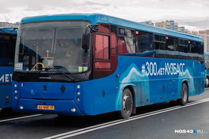 Новые автобусы на маршруте смогут перевозить больше людей Новые автобусы на маршруте смогут перевозить больше людей